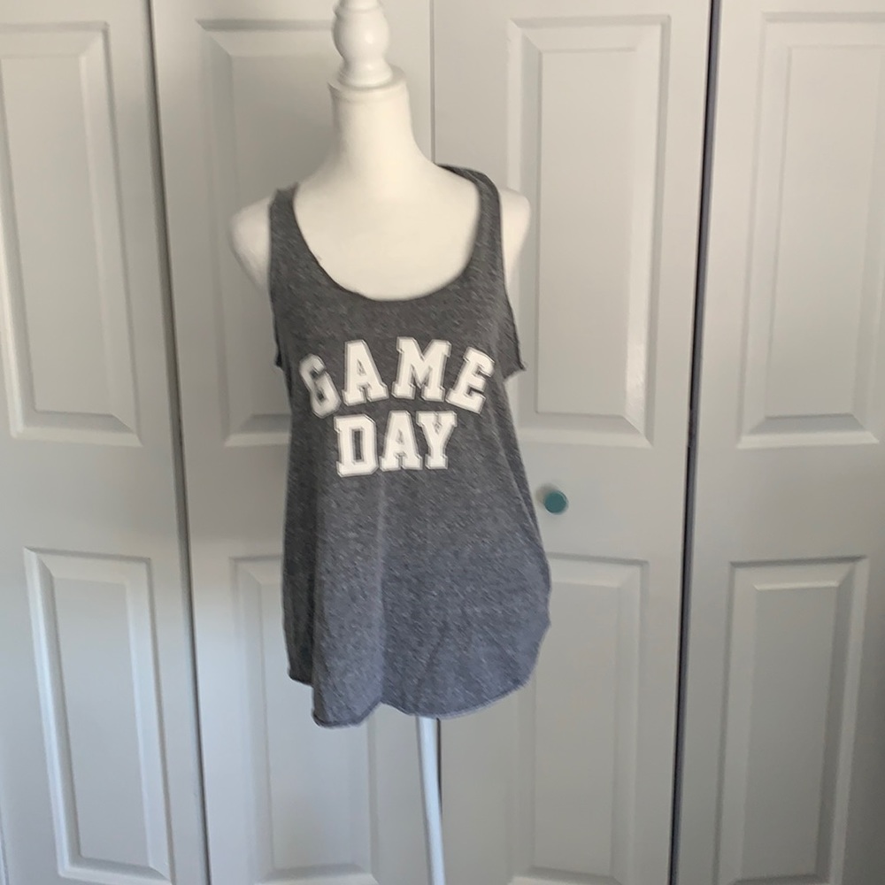 Chiilonaire game day tank size Large.